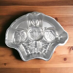 Wilton Powerpuff Girl's 2000 Retired Vintage Cake Pan